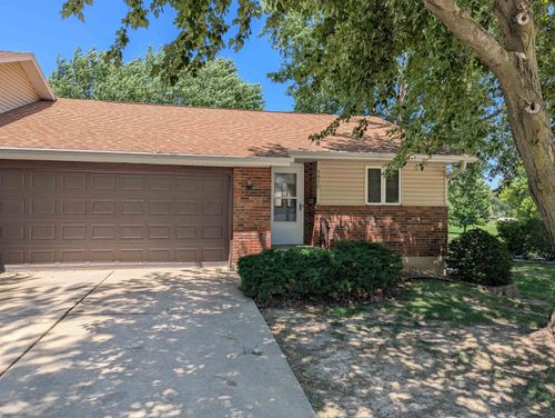 1810 Winchester Dr, Freeport, IL, 61032-2977 | Card Image