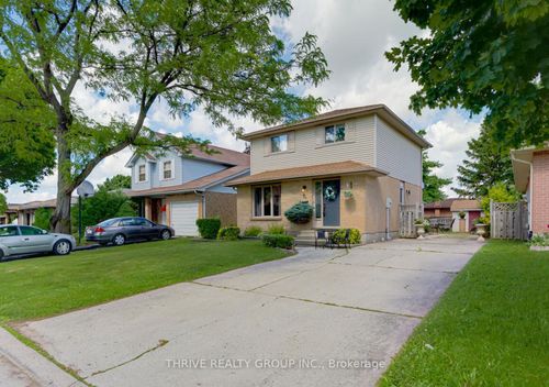 74 Erica Cres, London, ON, N6E3P5 | Card Image