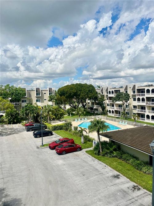 apt-412-7810 Camino Real, Miami, FL, 33143-6885 | Card Image