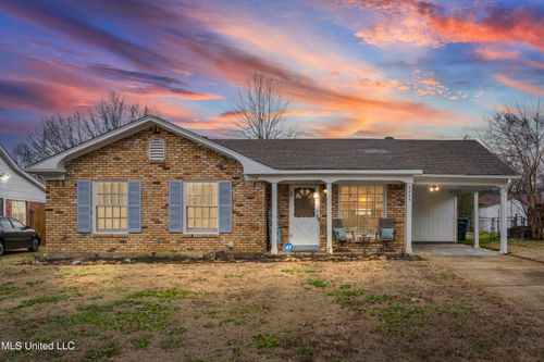 8444 Cedarcrest Dr E, Southaven, MS, 38671-3418 | Card Image