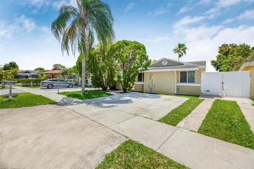 19620 Sw 123rd Ave, Miami, FL, 33177-4966 | Card Image
