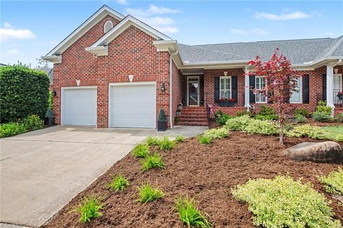 529 Bermuda Dr, Eden, NC, 27288-3574 | Card Image