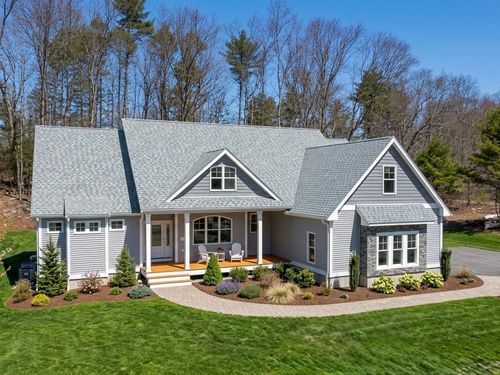 558 Haynes St, Sturbridge, MA, 01566-0016 | Card Image