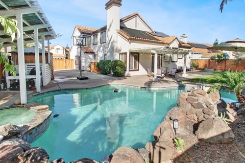 1220 Breakwater Way, Brentwood, CA, 94513-5431 | Card Image