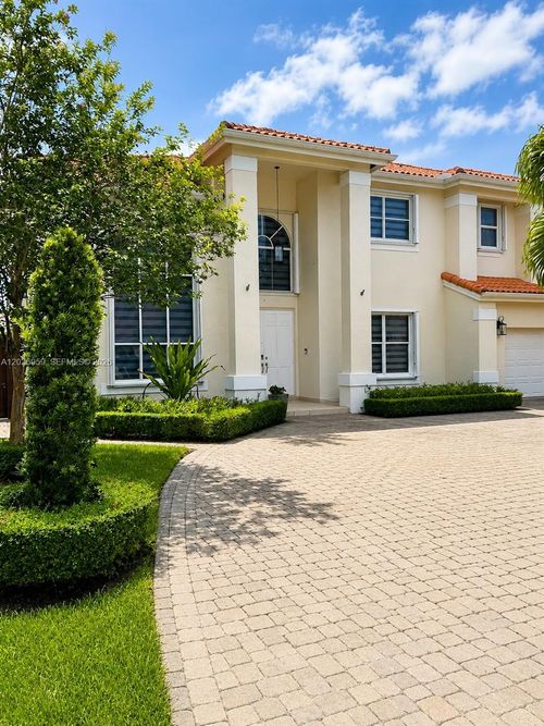 4221 Sw 154th Pl, Miami, FL, 33185-5235 | Card Image