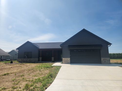 204 Stallion Way, Goodfield, IL, 61742-7501 | Card Image