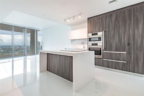 2100-851 Ne 1st Ave, Miami, FL, 33132-1844 | Card Image