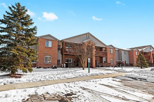 apt-6-15795 Lakeside Dr, Southgate, MI, 48195-4650 | Card Image
