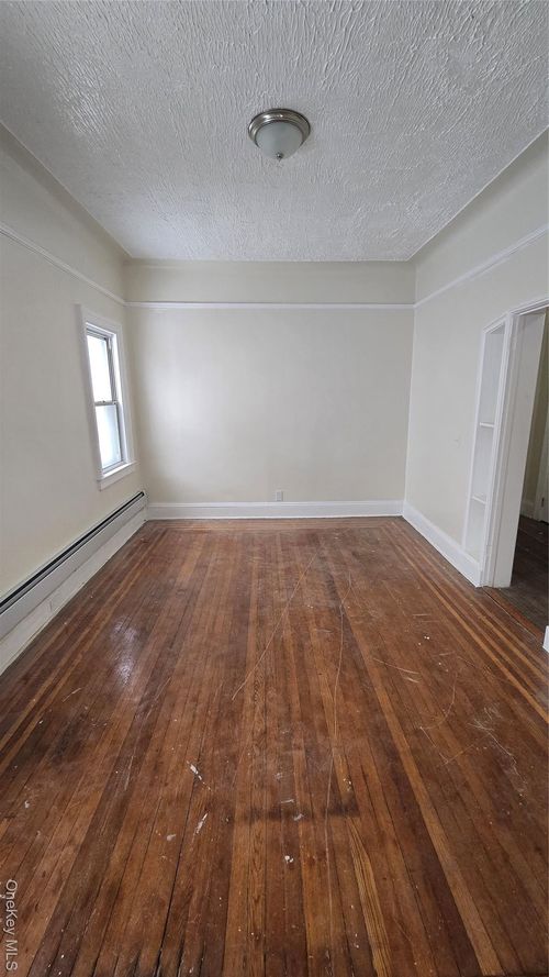 fl-1st-641 S 5th Ave, Mount Vernon, NY, 10550-4901 | Card Image