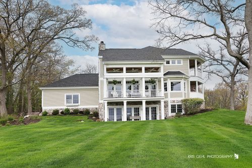 1330 Prestwick Dr, Lake Geneva, WI, 53147-4946 | Card Image
