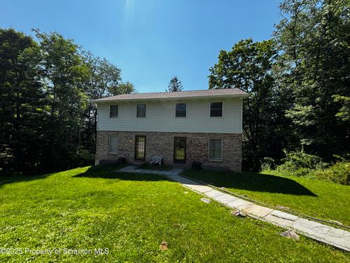 107 Garney St, Dalton, PA, 18414-9148 | Card Image
