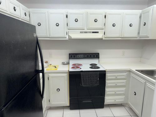 306-9450 Live Oak Pl, Davie, FL, 33324-4767 | Card Image
