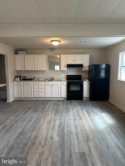 3-221 W 4th St, QUARRYVILLE, PA, 17566-1122 | Card Image