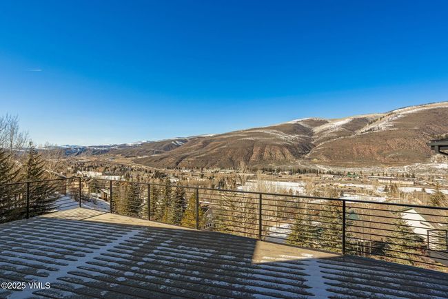 W - 824 Eagle Drive Cir, Home with 5 bedrooms, 5 bathrooms and null parking in Avon CO | Image 40