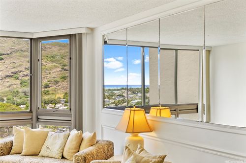 apt-2-9a-531 Hahaione St, Honolulu, HI, 96825-1414 | Card Image