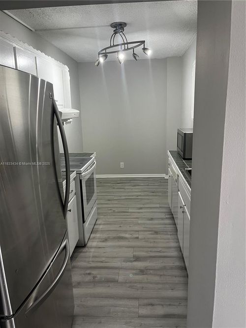 apt-505-4200 Hillcrest Dr, Hollywood, FL, 33021-7909 | Card Image