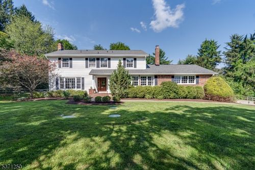 13 Cherry Ln, Mendham Twp, NJ, 07945-3049 | Card Image