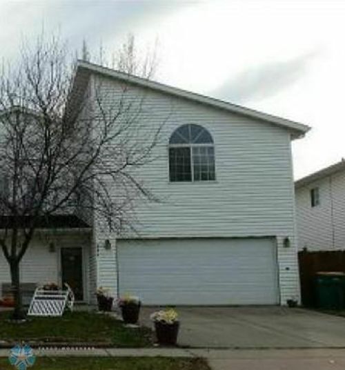 825 12th Ave W, West Fargo, ND, 58078-2410 | Card Image