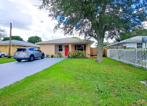 7620 Nw 32nd Pl, Hollywood, FL, 33024-2252 | Card Image
