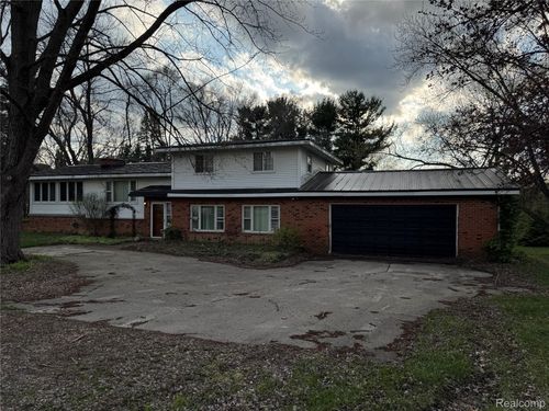 226 S Burkhart Road, Marion Township, MI, 48843 | Card Image
