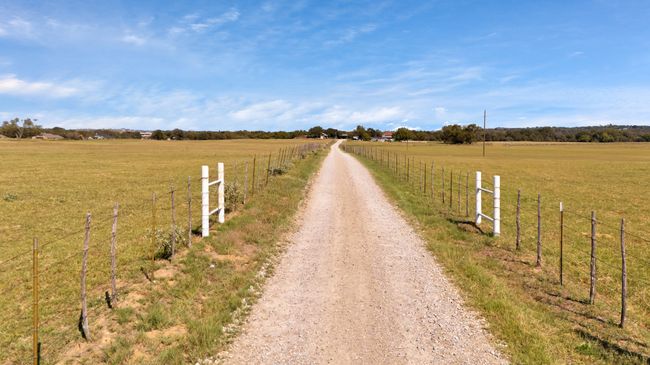 Driveway | Image 12