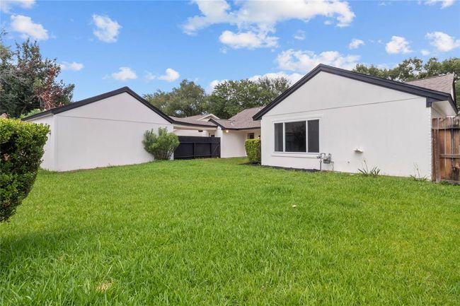2823 Stetson Ln, House other with 3 bedrooms, 2 bathrooms and 2 parking in Houston TX | Image 24