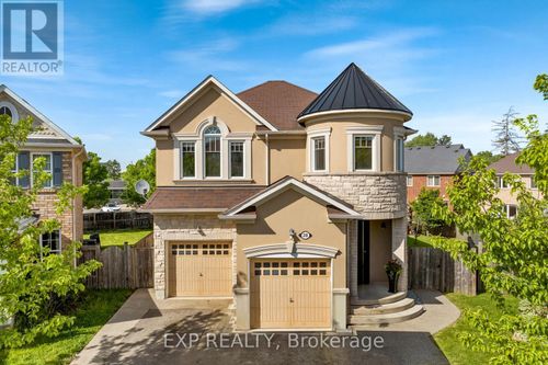 28 Ohara Lane, Hamilton (Meadowlands), ON, L9K0C7 | Card Image