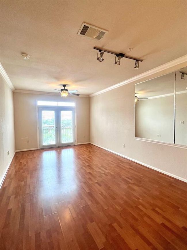 APT-423 - 1711 Old Spanish Trl, Condo with 1 bedrooms, 1 bathrooms and 2 parking in Houston TX | Image 4