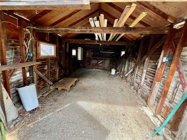 Inside view of Garage | Image 16