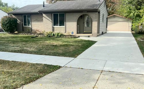 15638 Sandburg St, Romulus, MI, 48174-3157 | Card Image