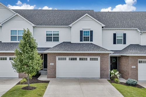 4411 Slate Creek Dr, Bettendorf, IA, 52722-1773 | Card Image