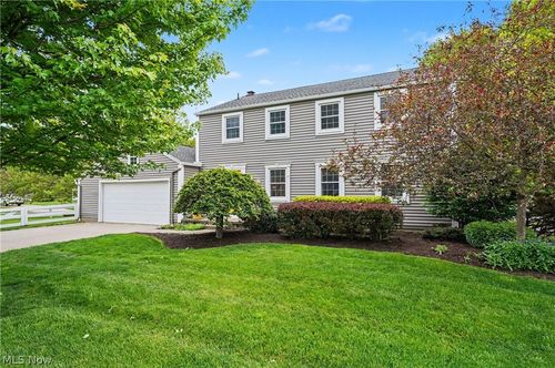 5819 Bradford Way, Hudson, OH, 44236-3903 | Card Image