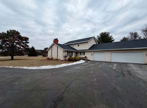 5009 Whispering Pine Cir, Thomson, IL, 61285-7615 | Card Image