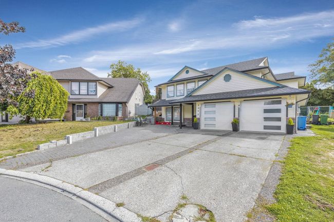 2952 Sidoni Place, House other with 6 bedrooms, 4 bathrooms and 4 parking in Abbotsford BC | Image 2