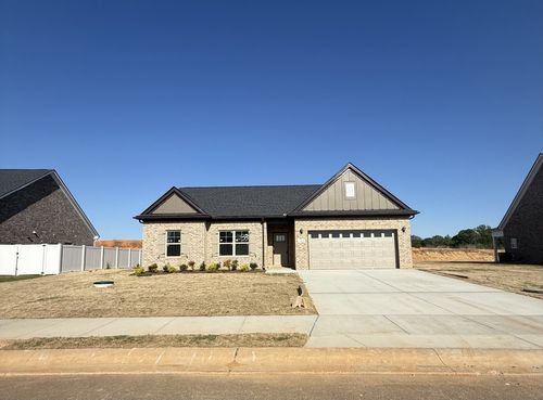 147 Watershed Ct, Ashland City, TN, 37015-2151 | Card Image