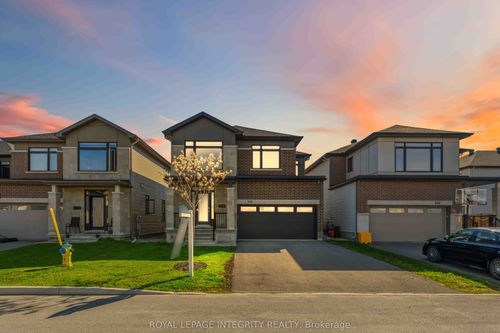 698 Odyssey Way, Gloucester, ON, K1T0V3 | Card Image