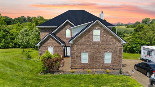 104 Bow Trl, Glasgow, KY, 42141-7628 | Card Image