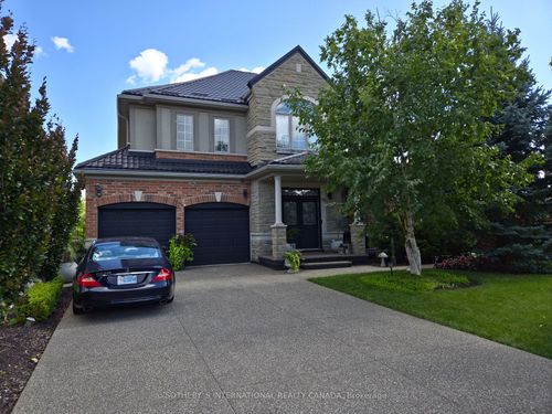 22 Prada Crt, Brampton, ON, L6P2K1 | Card Image