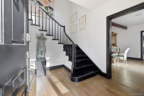 314 Mclain St, Bedford Hills, NY, 10507-2229 | Card Image