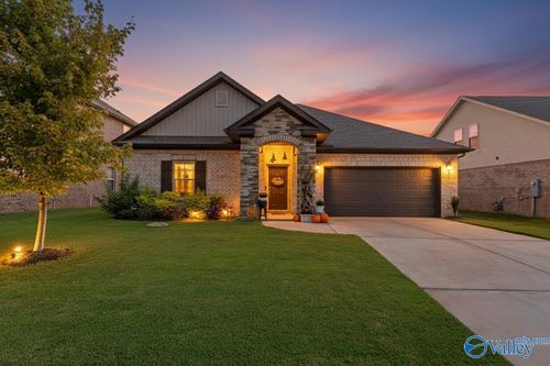 107 Grove Hill Cir, New Market, AL, 35761-7003 | Card Image