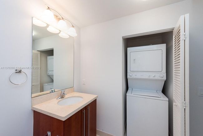 2303-S - 79 Sw 12 Th St, Condo with 2 bedrooms, 2 bathrooms and null parking in Miami FL | Image 7