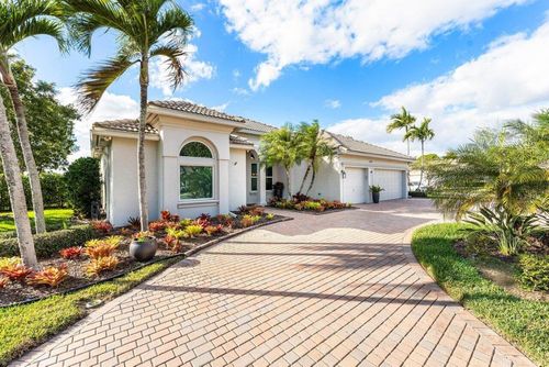 6998 Se Sleepy Hollow Ln, Stuart, FL, 34997-4758 | Card Image