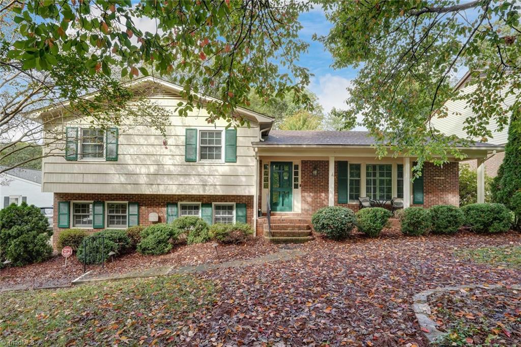 Winterlochen Dr, Greensboro, NC 27410