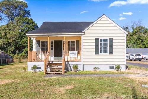 38 S Green Street, Parkton, NC, 28371 | Card Image