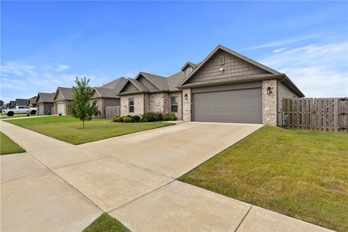 1101 Tracey Ln, Pea Ridge, AR, 72751-6005 | Card Image