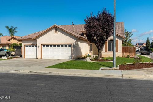 3102 Grandview Ln, Bakersfield, CA, 93313-5620 | Card Image
