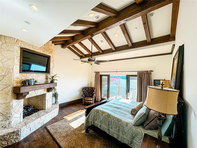 1 of 5 Master suites with ensuite baths and walk in closet | Image 21