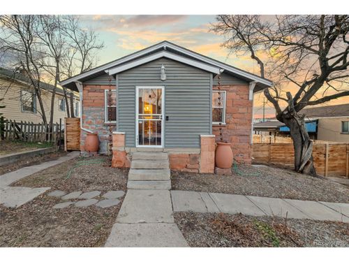 1047 Meade St, Denver, CO, 80204-3024 | Card Image
