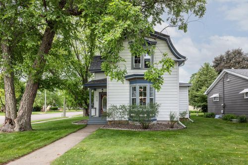 620 S Garden St, Lake City, MN, 55041-1733 | Card Image