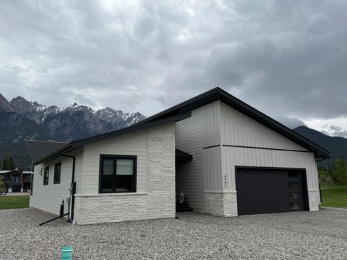 4962 Riverside Dr, Fairmont Hot Springs, BC, V0B1L1 | Card Image